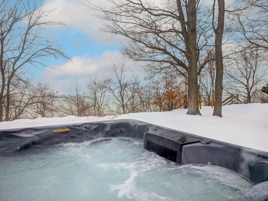 a cottage rental with hot tub in winter