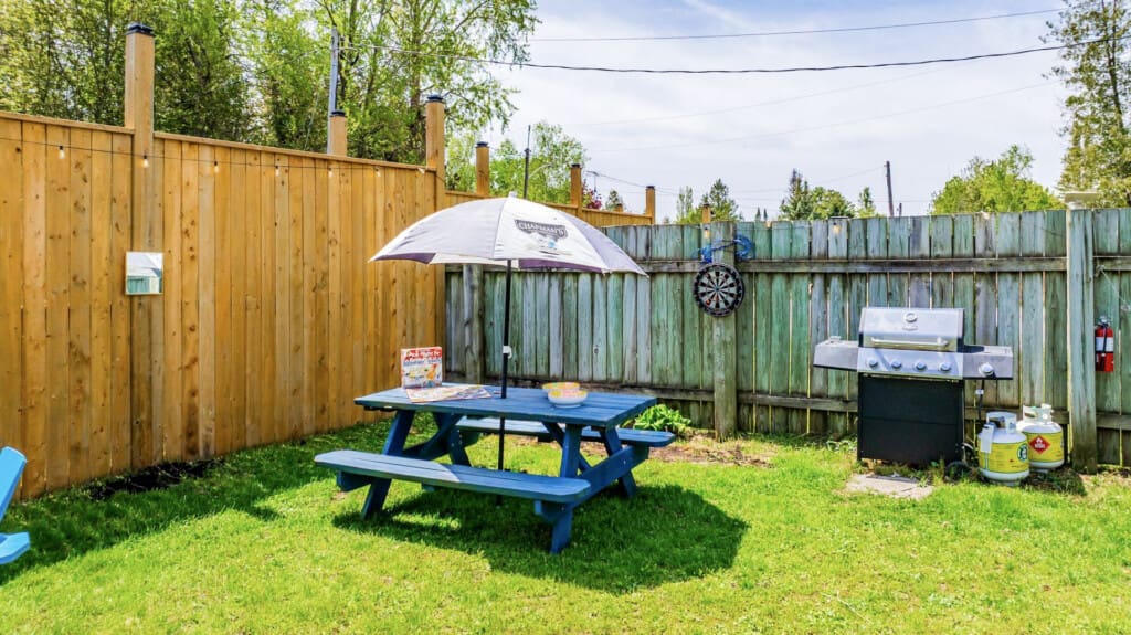 6e8380f8141ca939250d7e822cb84033