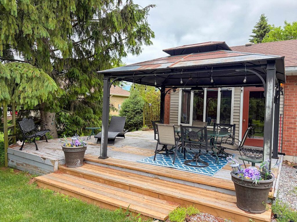 Pine View vacation rental pet friendly 3 bedroom bayfield goderich grand bend lake huron kincardine lakefront ontario cottage rental 7 2