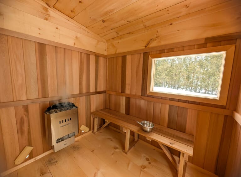 Signal lakeview beachfront cottage vacation rental pet friendly 2bedroom bayfield goderich grand bend lake huron ontario cottage rental 6