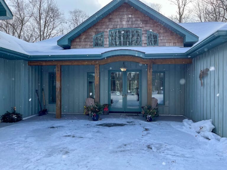 Stonewood lakeview beachfront cottage vacation rental pet friendly 4bedroom bayfield goderich grand bend lake huron ontario cottage rental 1