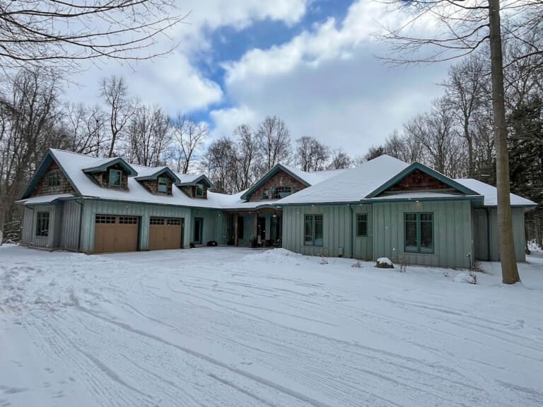 Stonewood lakeview beachfront cottage vacation rental pet friendly 4bedroom bayfield goderich grand bend lake huron ontario cottage rental 7