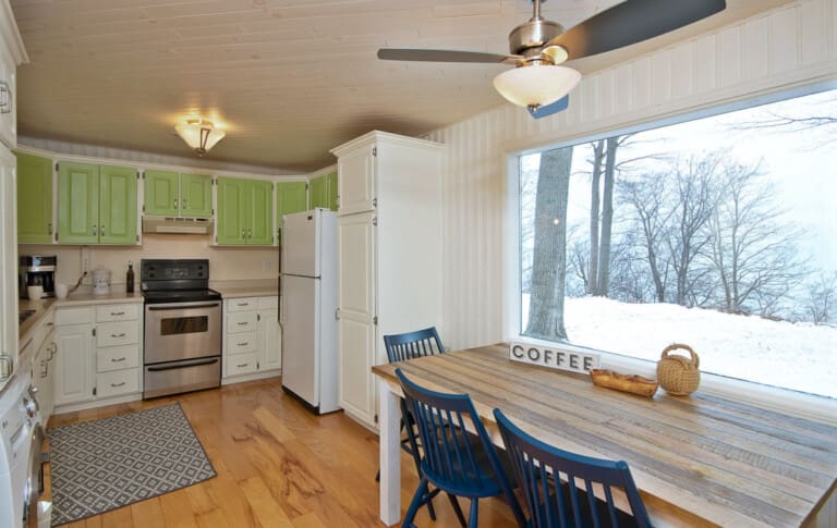 Sunset Serenity Shorehouse lakefront winter cottage rental ontario pet friendly cabin southern ontario resort christmas 26