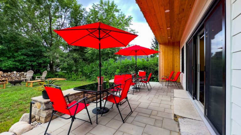 TheSignal lakeview beachfront cottage vacation rental pet friendly 3bedroom bayfield goderich grand bend lake huron ontario cottage rental 18