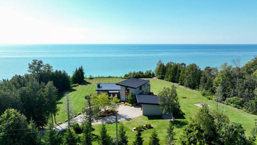 Tranquil Waterside Oasis lakeview beachfront cottage vacation rental pet friendly 7bedroom bayfield goderich grand bend lake huron ontario cottage rental 12