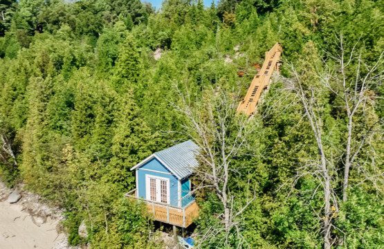 Tranquil Waterside Oasis lakeview beachfront cottage vacation rental pet friendly 7bedroom bayfield goderich grand bend lake huron ontario cottage rental 73