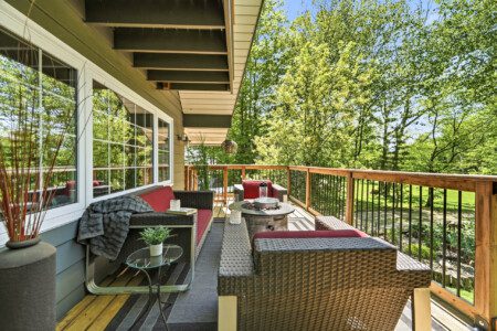 Cottage by the Sea vacation rental pet friendly 3 bedroom bayfield goderich grand bend lake huron kincardine lakefront ontario cottage rental 7 26