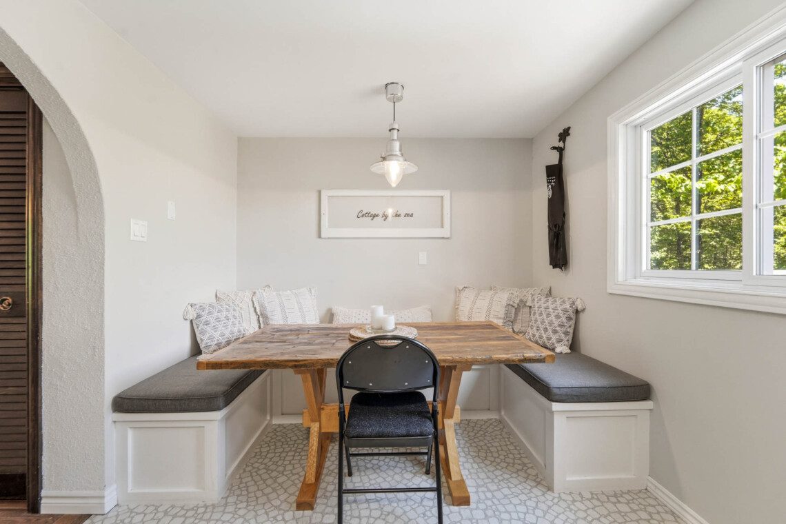 Cottage by the Sea vacation rental pet friendly 3 bedroom bayfield goderich grand bend lake huron kincardine lakefront ontario cottage rental 7 38