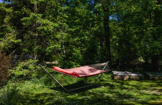 Cottage by the Sea vacation rental pet friendly 3 bedroom bayfield goderich grand bend lake huron kincardine lakefront ontario cottage rental 7 4