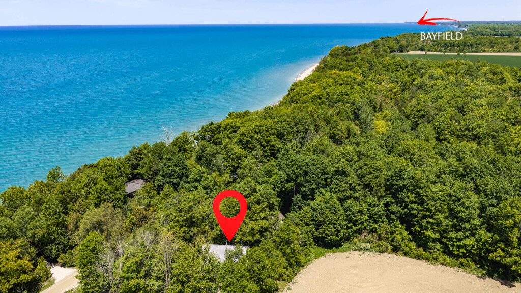 Cottage by the Sea vacation rental pet friendly 3 bedroom bayfield goderich grand bend lake huron kincardine lakefront ontario cottage rental 7 9