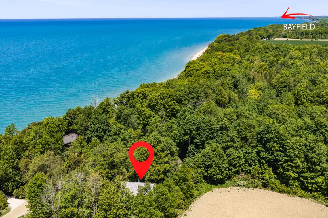 Cottage by the Sea vacation rental pet friendly 3 bedroom bayfield goderich grand bend lake huron kincardine lakefront ontario cottage rental 7 9