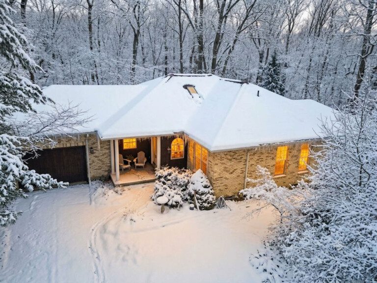 WINTER woodpark cottage Pet Dog Friendly 7 bedroom gamesroom cottage vacation rental grand bend grandbend winter christmas lake huron 5