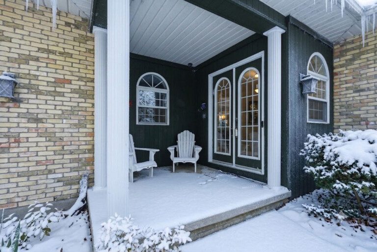 WINTER woodpark cottage Pet Dog Friendly 7 bedroom gamesroom cottage vacation rental grand bend grandbend winter christmas lake huron