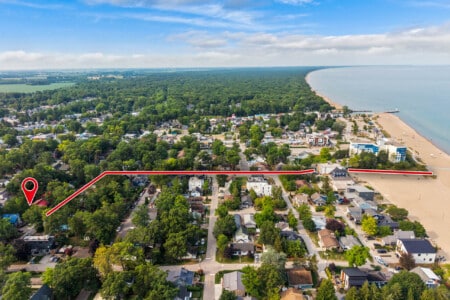 Sunset Shores vacation rental pet friendly 2 bedroom bayfield goderich grand bend lake huron kincardine lakefront ontario cottage rental 7 4