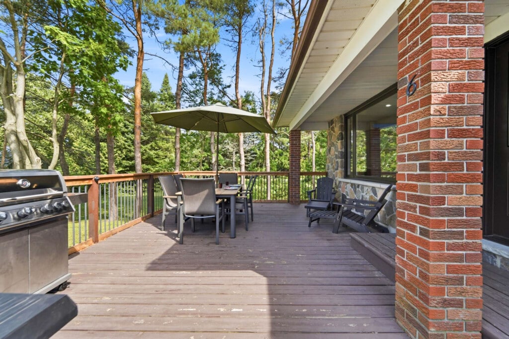 once on lidderdale vacation rental pet friendly 5 bedroom bayfield goderich grand bend lake huron kincardine ontario cottage rental 10