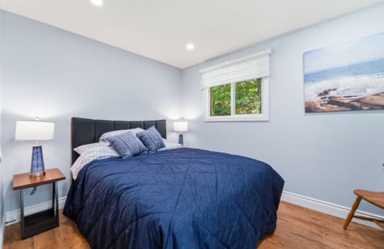 once on lidderdale vacation rental pet friendly 5 bedroom bayfield goderich grand bend lake huron kincardine ontario cottage rental 33