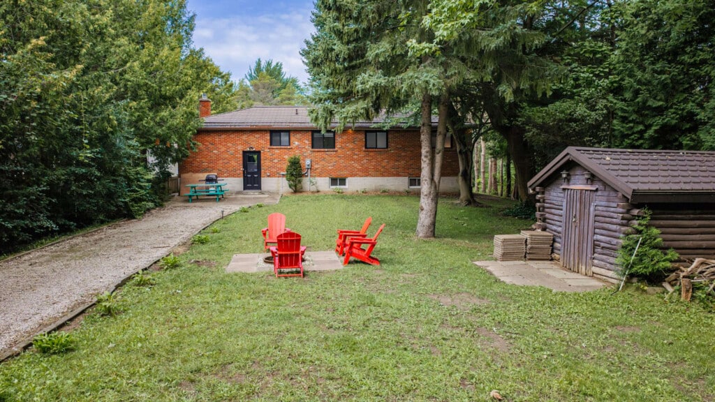 once on lidderdale vacation rental pet friendly 5 bedroom bayfield goderich grand bend lake huron kincardine ontario cottage rental 4