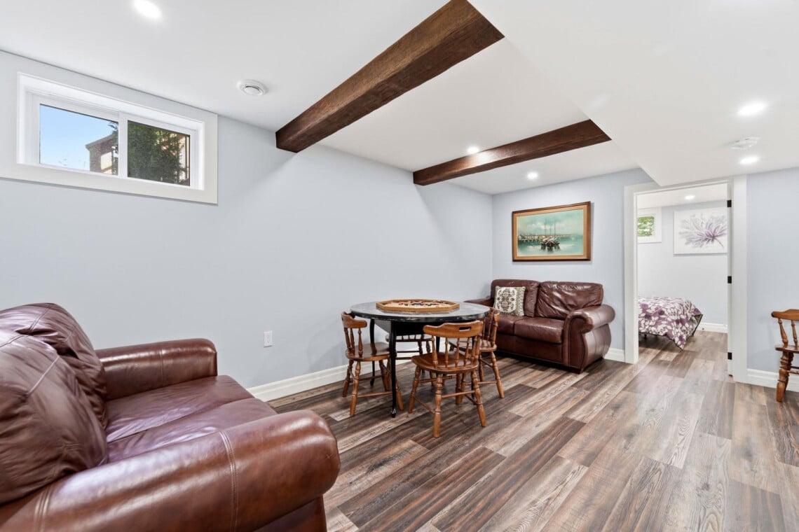 once on lidderdale vacation rental pet friendly 5 bedroom bayfield goderich grand bend lake huron kincardine ontario cottage rental 40