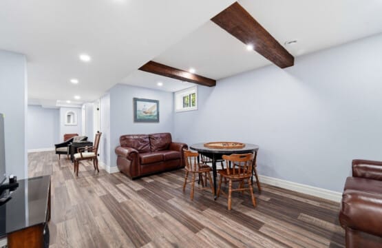 once on lidderdale vacation rental pet friendly 5 bedroom bayfield goderich grand bend lake huron kincardine ontario cottage rental 41